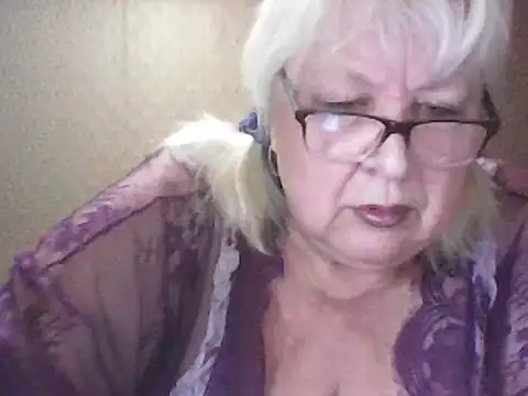 Alexia64231 online show from 05-06-26, 10:48