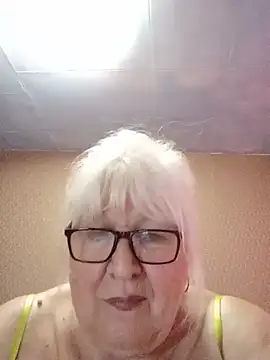 Alexia64231 online show from 07-15-26, 12:54