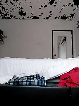 oxxy jean online show from 06-16-26, 12:19