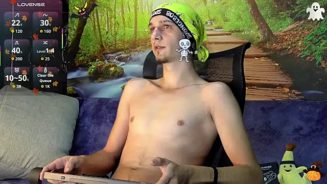 Snapshot of AxelMassimo chatting on 10-31-25, 03:51 AxelMassimo online show from 10-31-25, 03:51