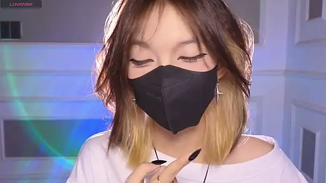      Panda      online show from 05-12-26, 01:47