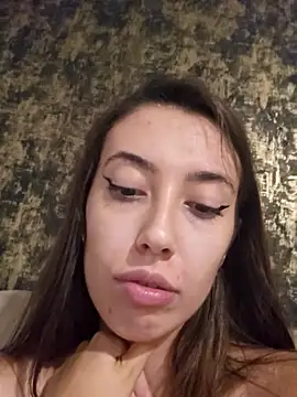 Virgin Pussy Horny online show from 10-09-25, 06:06