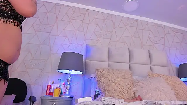 Yara Bliss  online show from 01-06-26, 05:27