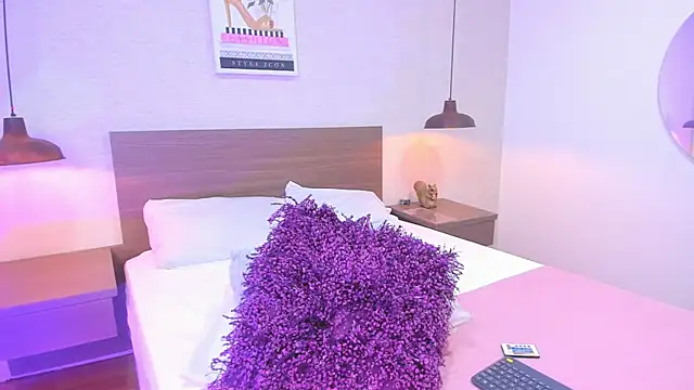 Snapshot of Tatihornyy chatting on 10-16-25, 11:11 Tatihornyy online show from 10-16-25, 11:11