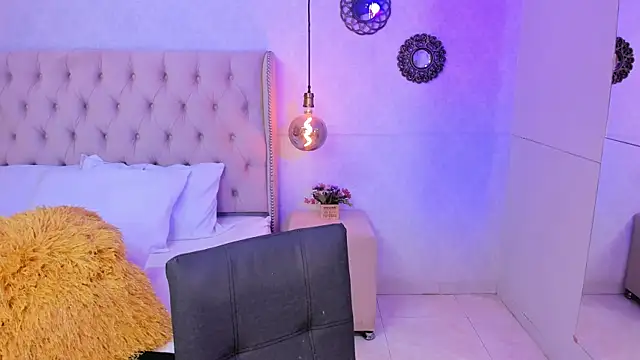 Snapshot of Tatihornyy chatting on 10-21-25, 11:22 Tatihornyy online show from 10-21-25, 11:22