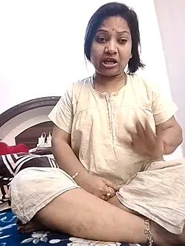 Snapshot of Cute-Janvi20 chatting on 02-10-26, 07:01 Cute-Janvi20 online show from 02-10-26, 07:01