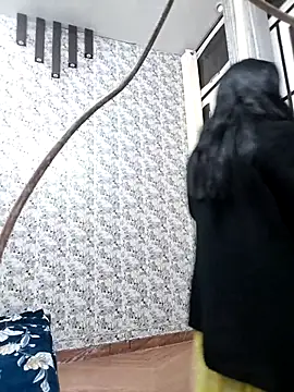 Snapshot of Cute-Janvi20 chatting on 02-13-26, 05:03 Cute-Janvi20 online show from 02-13-26, 05:03