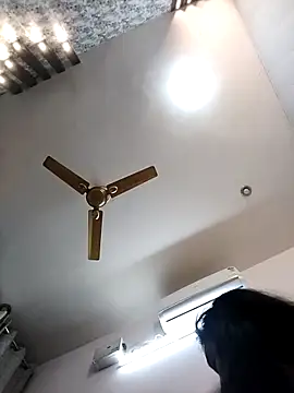 Snapshot of Cute-Janvi20 chatting on 02-14-26, 05:21 Cute-Janvi20 online show from 02-14-26, 05:21