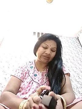 Snapshot of Cute-Janvi20 chatting on 02-26-26, 06:23 Cute-Janvi20 online show from 02-26-26, 06:23