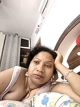 Snapshot of Cute-Janvi20 chatting on 07-26-26, 05:20 Cute-Janvi20 online show from 07-26-26, 05:20