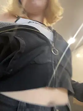 Cherry   Blossom online show from 12-17-25, 09:04