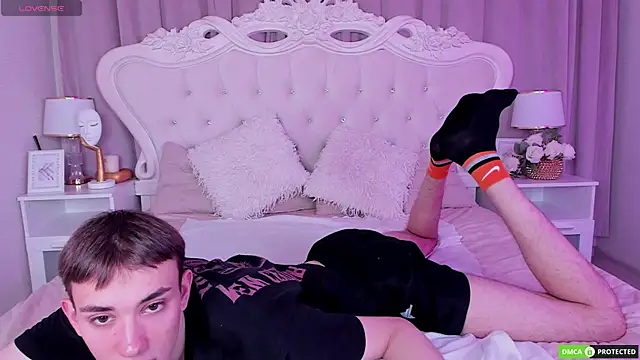 FelixCurtis online show from 09-10-25, 02:06