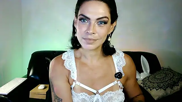 Snapshot of Veronnaink chatting on 04-04-26, 03:42 Veronnaink online show from 04-04-26, 03:42