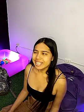 Snapshot of VioletaBliss1 chatting on 09-21-25, 12:18 VioletaBliss1 online show from 09-21-25, 12:18