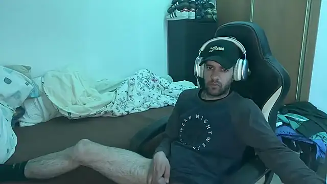 XxpartacXX19cm online show from 03-18-26, 02:04