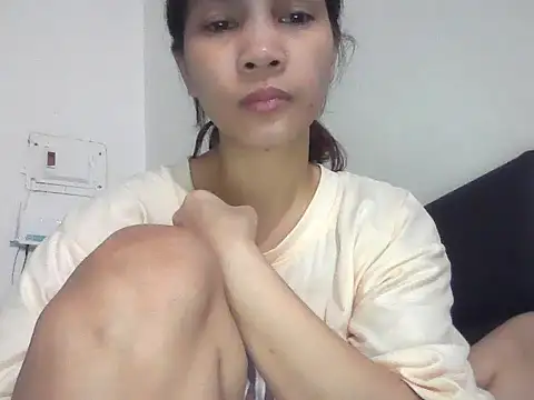 Snapshot of ivyloving4you chatting on 10-19-25, 05:46 ivyloving4you online show from 10-19-25, 05:46