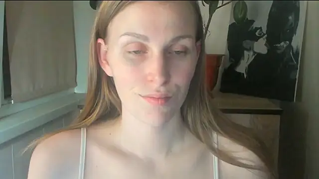 JuliaMuuun online show from 05-06-26, 07:52