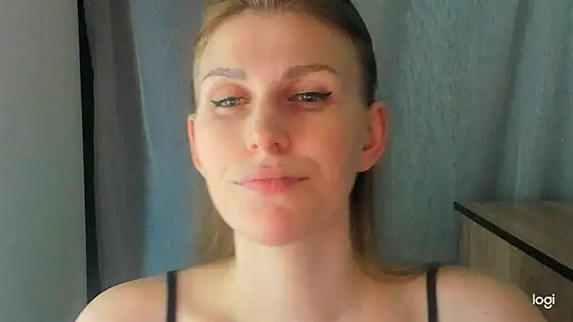 Snapshot of JuliaMuuun chatting on 06-12-26, 09:03 JuliaMuuun online show from 06-12-26, 09:03
