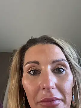 BaddieBossXX2 online show from 11-29-25, 04:04