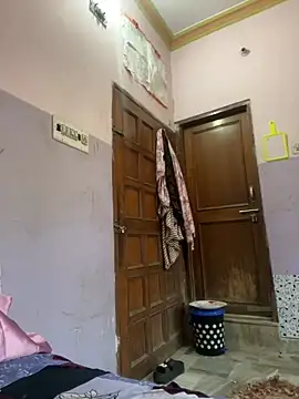 Snapshot of Sandhya_77 chatting on 09-21-25, 05:53 Sandhya 77 online show from 09-21-25, 05:53