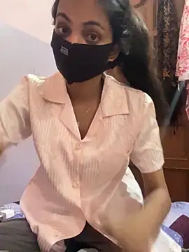 Snapshot of Sandhya_77 chatting on 09-27-25, 07:24 Sandhya 77 online show from 09-27-25, 07:24