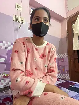 Snapshot of Sandhya_77 chatting on 10-12-25, 05:28 Sandhya 77 online show from 10-12-25, 05:28