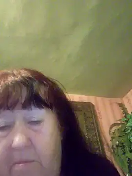 Snapshot of CrystalLime6411 chatting on 02-14-26, 04:15 CrystalLime6411 online show from 02-14-26, 04:15