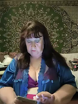 Snapshot of CrystalLime6411 chatting on 05-15-26, 02:07 CrystalLime6411 online show from 05-15-26, 02:07