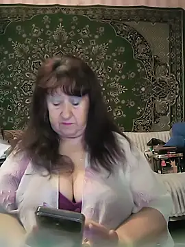 Snapshot of CrystalLime6411 chatting on 05-18-26, 04:29 CrystalLime6411 online show from 05-18-26, 04:29