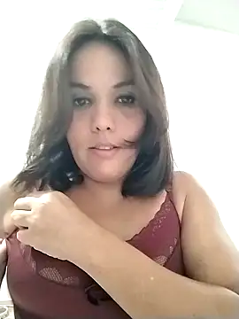 Snapshot of Bellapotencia1985 chatting on 09-13-25, 10:04 Bellapotencia1985 online show from 09-13-25, 10:04