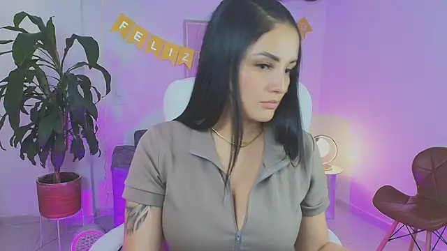 Julieta92  online show from 04-28-26, 09:20