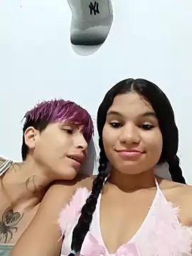 Snapshot of Little-Pussy-Sweet chatting on 09-19-25, 03:52 Little-Pussy-Sweet online show from 09-19-25, 03:52