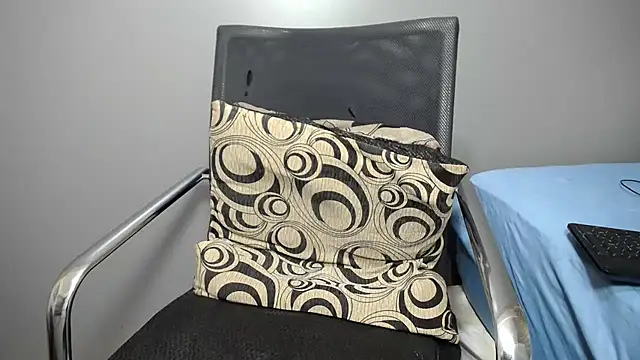 Snapshot of Ozimpho chatting on 02-25-26, 10:03 Ozimpho online show from 02-25-26, 10:03