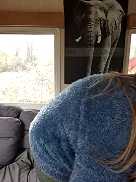 Misspapillon1840 online show from 11-21-25, 11:53