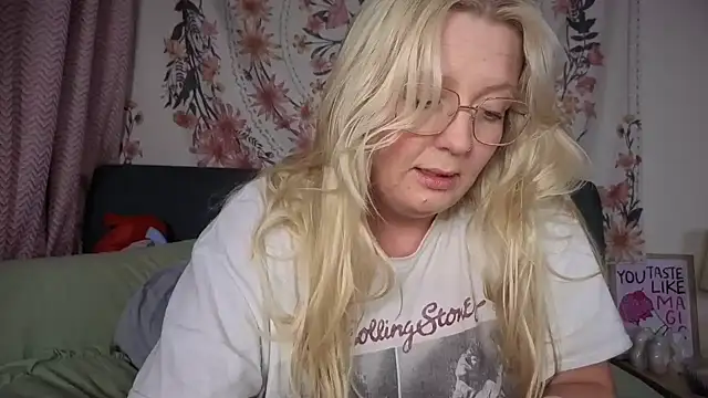 Snapshot of Daisyxoxo_ chatting on 01-31-26, 09:13 Daisyxoxo online show from 01-31-26, 09:13