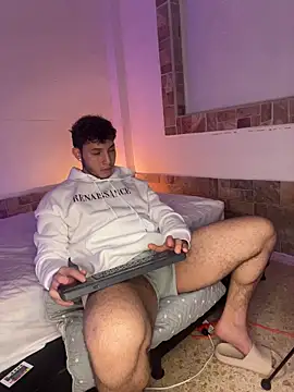 max valiant1 online show from 11-14-25, 08:18