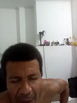 moreno25centimetro online show from 09-18-25, 01:18