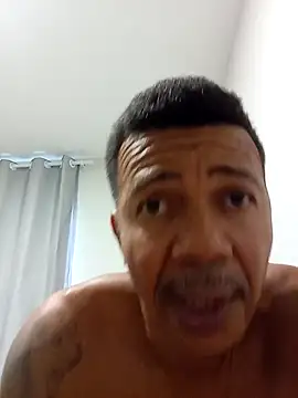 Snapshot of moreno25centimetro chatting on 07-03-26, 12:00 moreno25centimetro online show from 07-03-26, 12:00