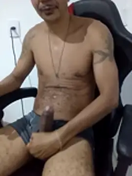 Snapshot of moreno25centimetro chatting on 07-27-26, 11:23 moreno25centimetro online show from 07-27-26, 11:23