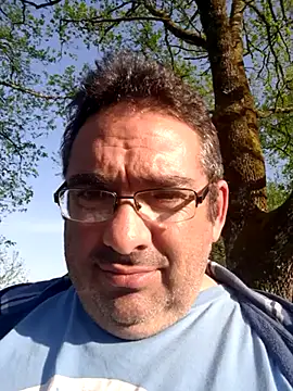 Snapshot of Jouons-ensembles2 chatting on 04-10-26, 04:44 Jouons-ensembles2 online show from 04-10-26, 04:44