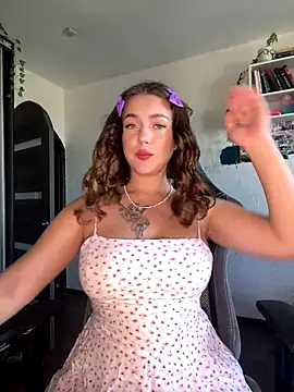 MikssMolly online show from 10-14-25, 06:47