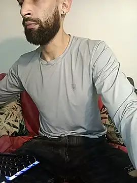 Enzo-wolf33 online show from 10-28-25, 02:26