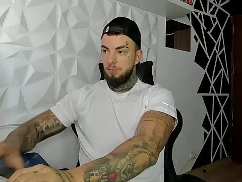 Chrisjordan66 online show from 10-25-25, 08:00