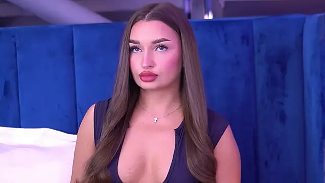 MillaSerene online show from 10-18-25, 04:26