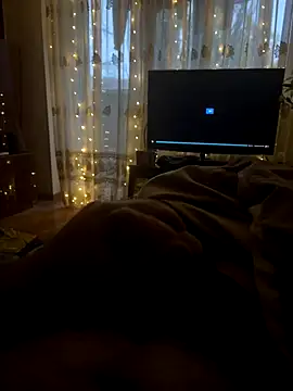 Snapshot of LuckyGirlfriends chatting on 10-26-25, 02:01 LuckyGirlfriends online show from 10-26-25, 02:01