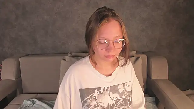 Noora Moore online show from 09-20-25, 12:11