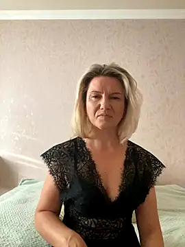 AliceSwan4011 online show from 09-16-25, 02:18