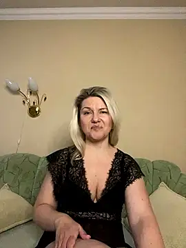 AliceSwan4011 online show from 01-18-26, 02:32