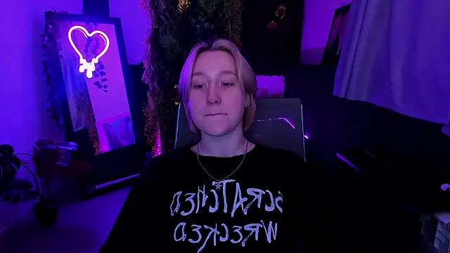 Snapshot of CinBellamy chatting on 02-21-26, 05:41 CinBellamy online show from 02-21-26, 05:41