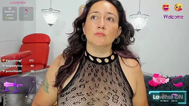 naughty milf esmeralda online show from 05-02-26, 02:33